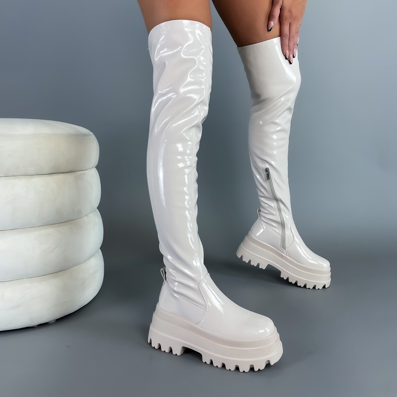 Béžové lesklé  vysoké čižmy