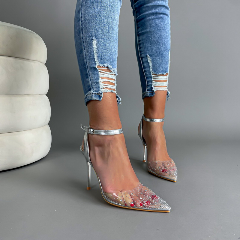 Strieborné transparentné sandále s kamienkami