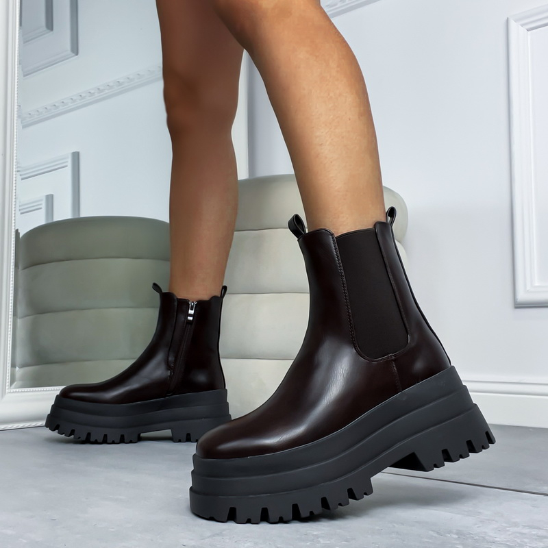 Tmavohnedé  nízke čižmy