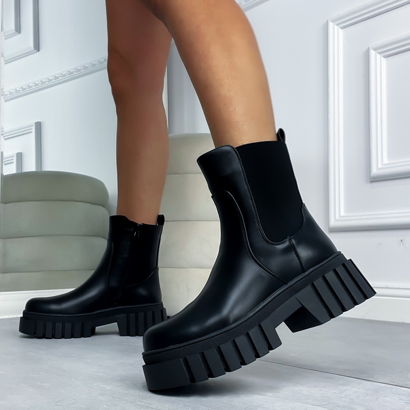 Čierne nízke čižmy