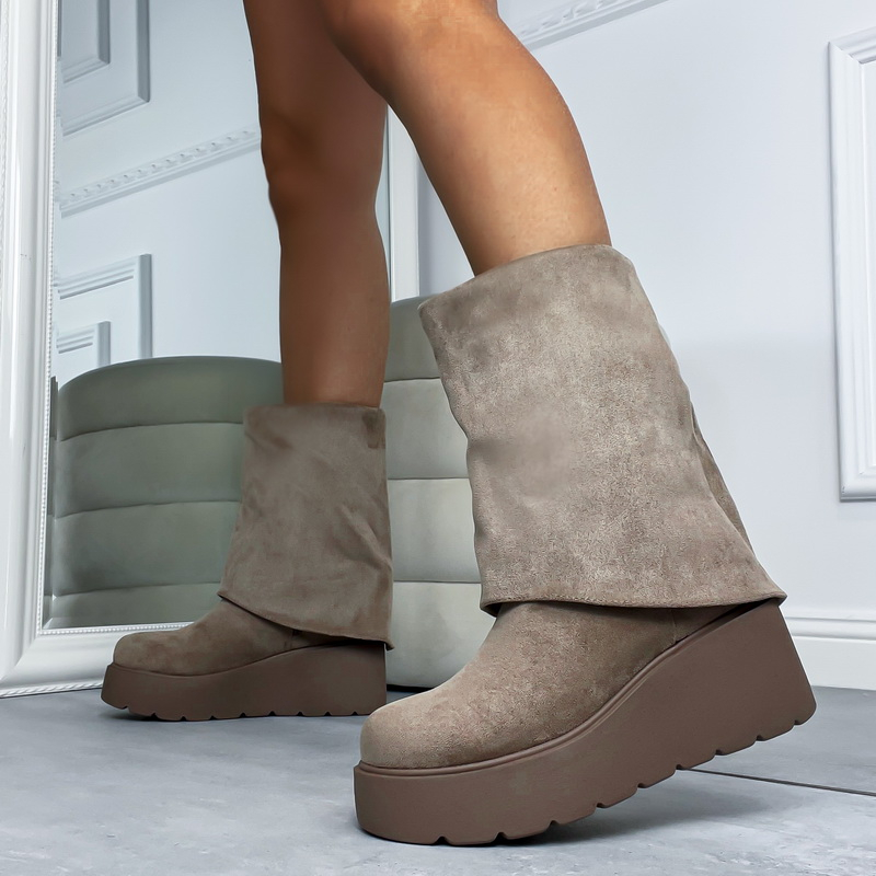 Svetlohnedé nízke čižmy