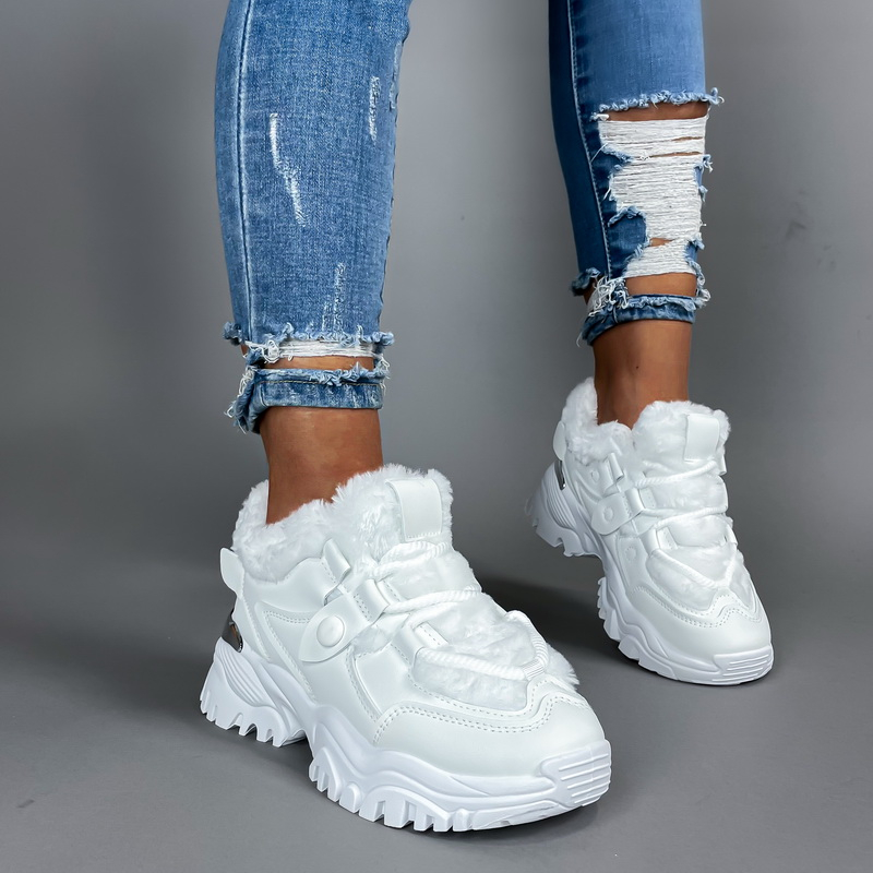 Biele  zateplené tenisky