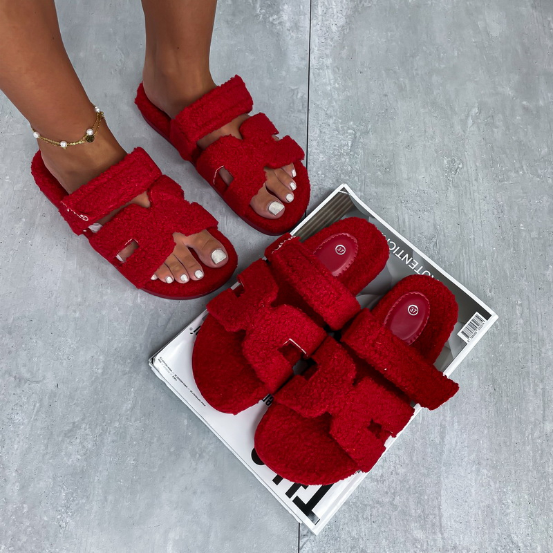 Červené teddy šlapky