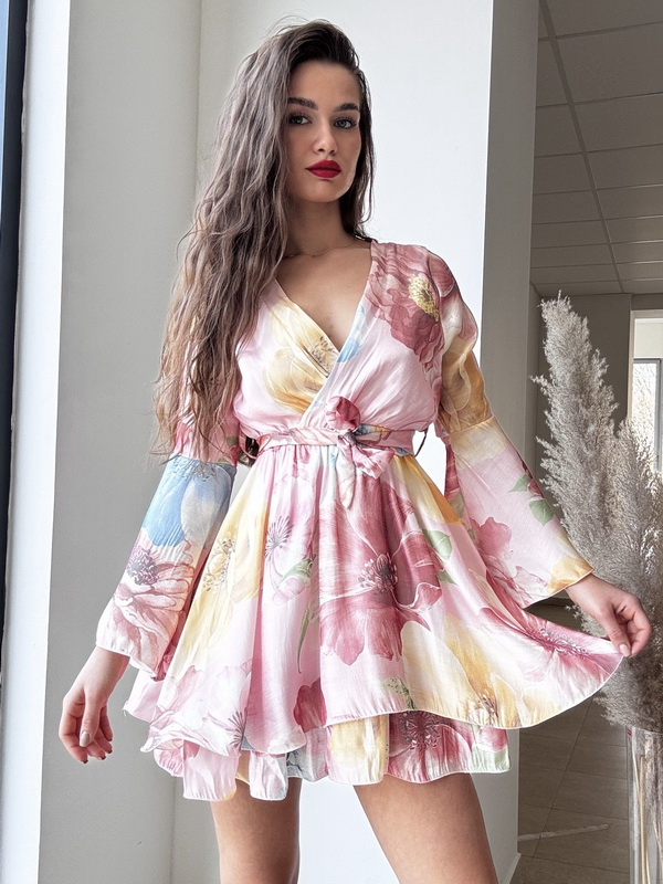 Ružové kvetinové šaty