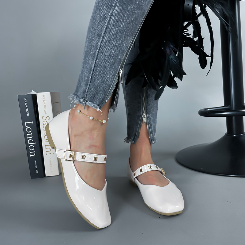 Béžové lakované  balerínky