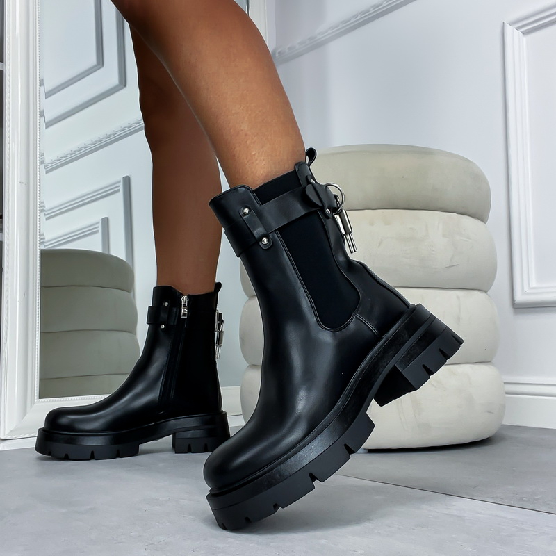 Čierne  nízke čižmy