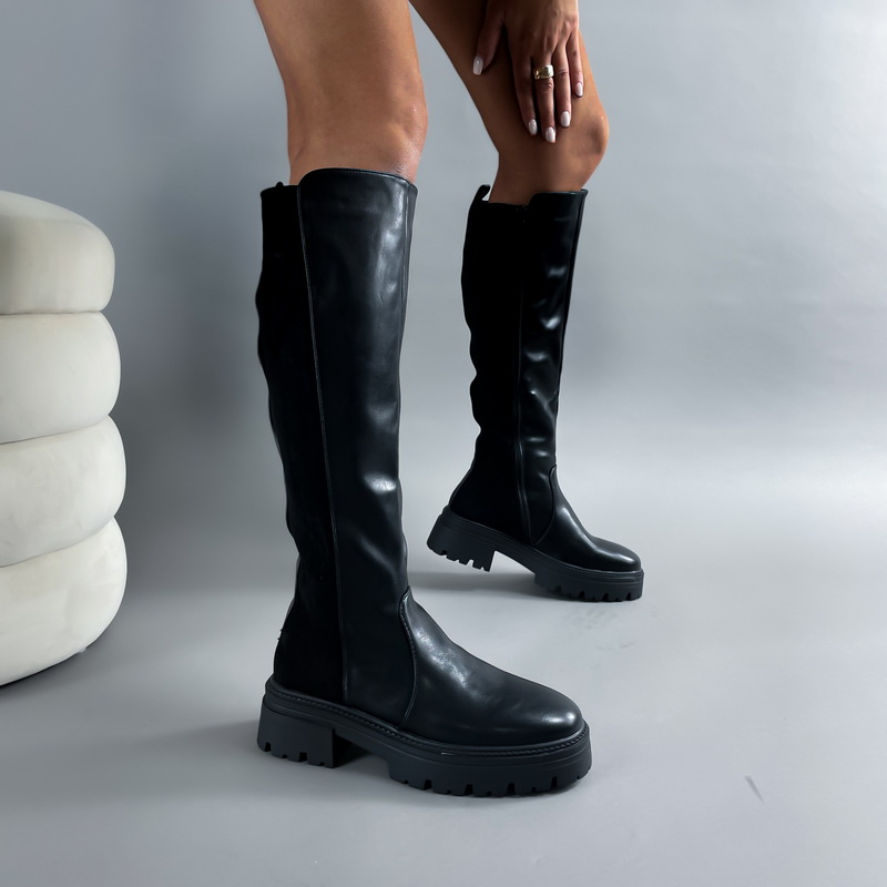 Čierne vysoké  čižmy