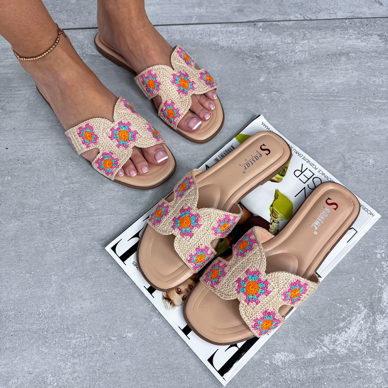 Béžové vyšívané šľapky