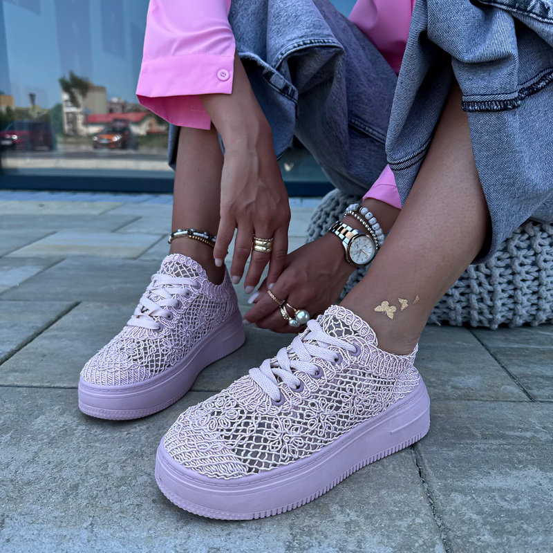 Ružové háčkované tenisky