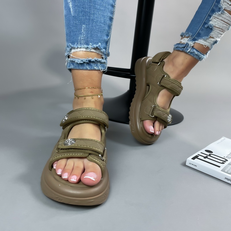 Olivovo-tmavé  sandále