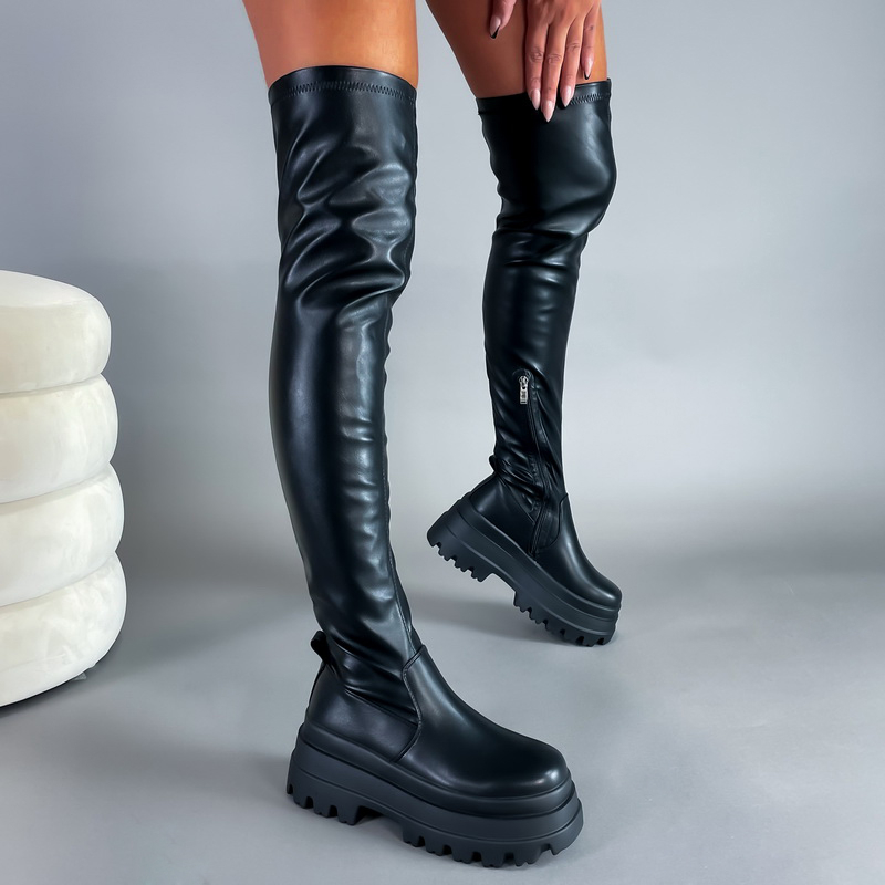 Čierne   vysoké  čižmy