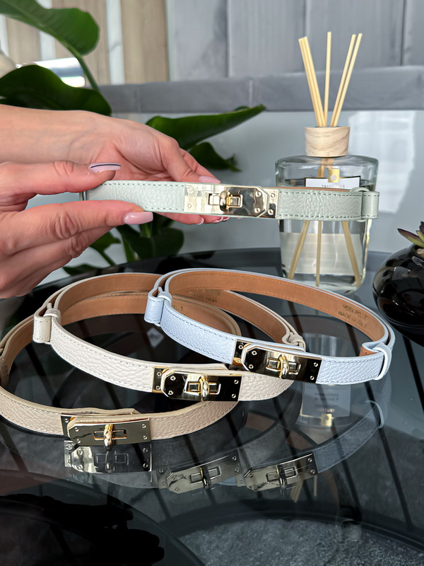 Svetlozelený kožený opasok