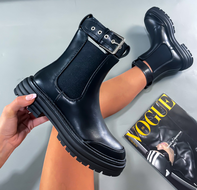 Čierne  nízke čižmy