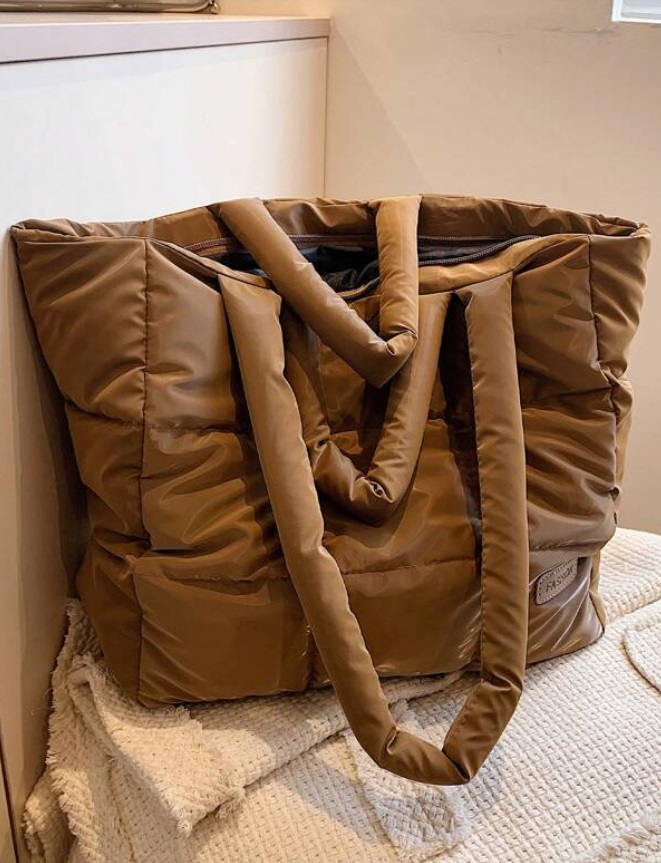 Hnedá prešívaná kabelka