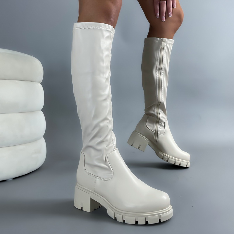 Béžové vysoké čižmy