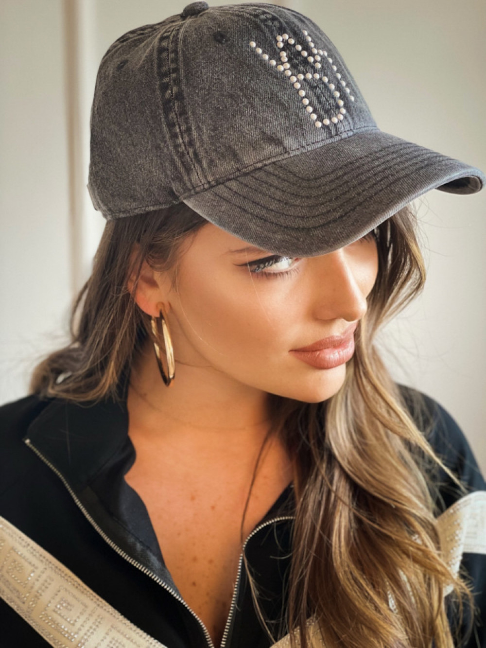 Čierna riflová šiltovka