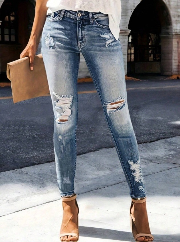 Modré úzke potrhané rifle