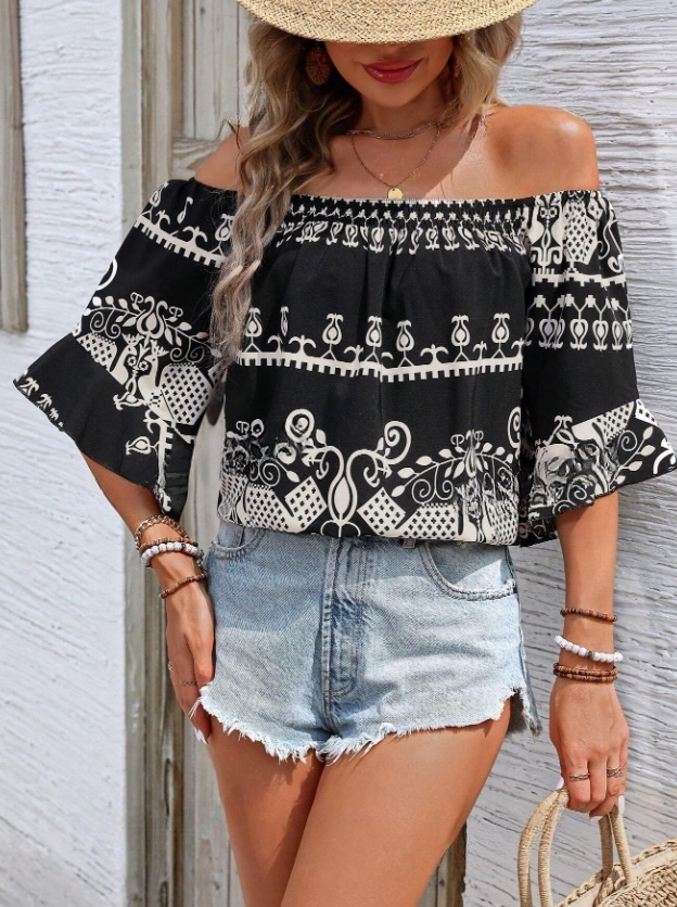 Čierny vzorovaný top