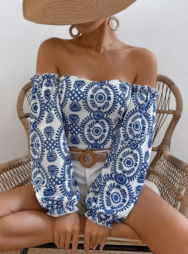 Modrý vzorovaný  top