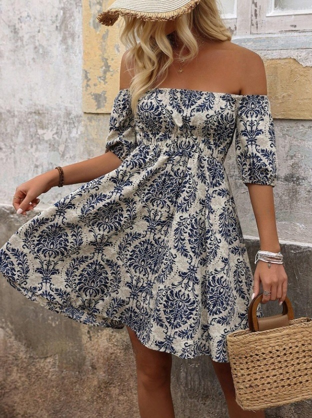 Modré vzorované šaty