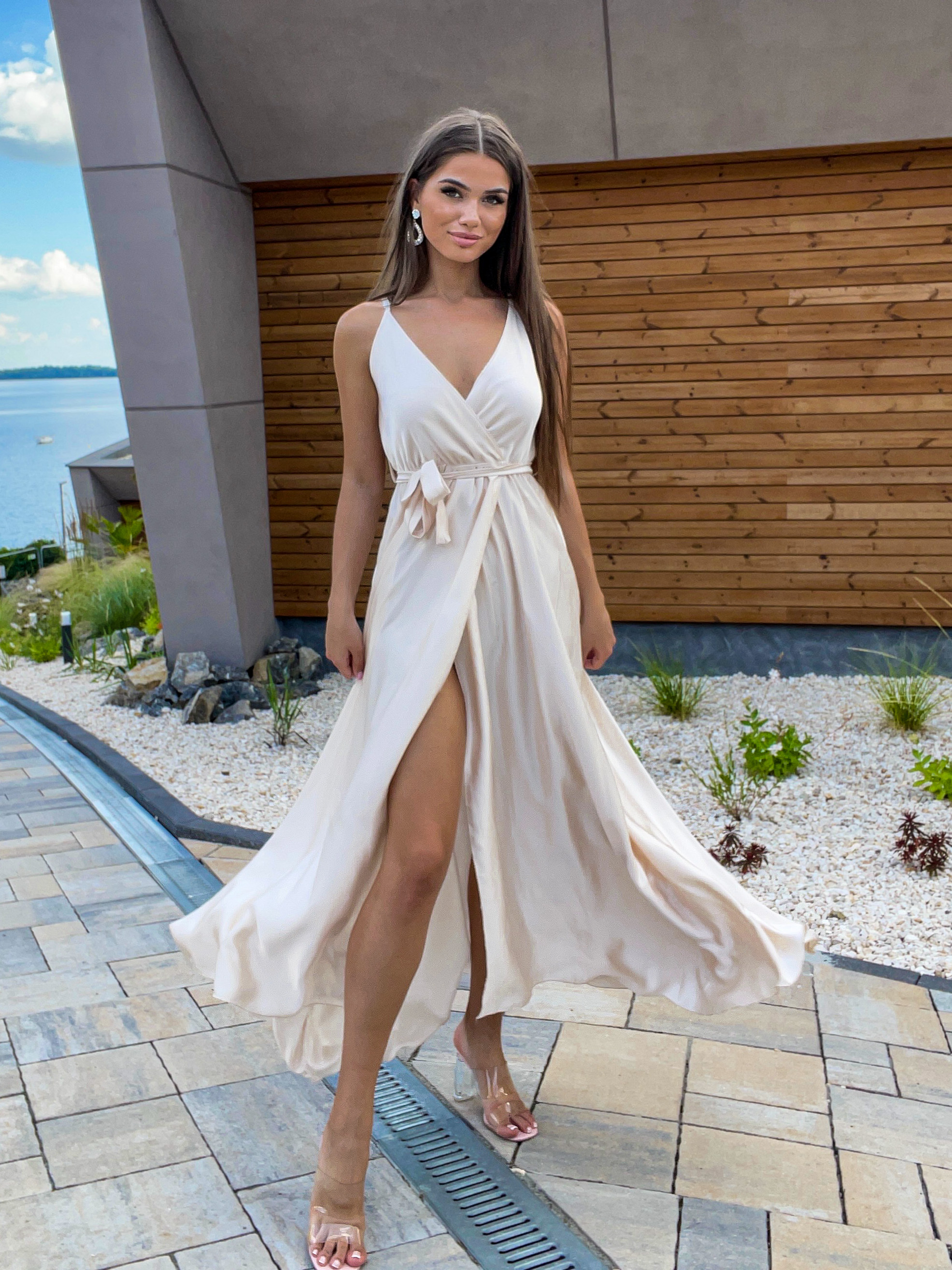 Béžové  dlhé saténové šaty