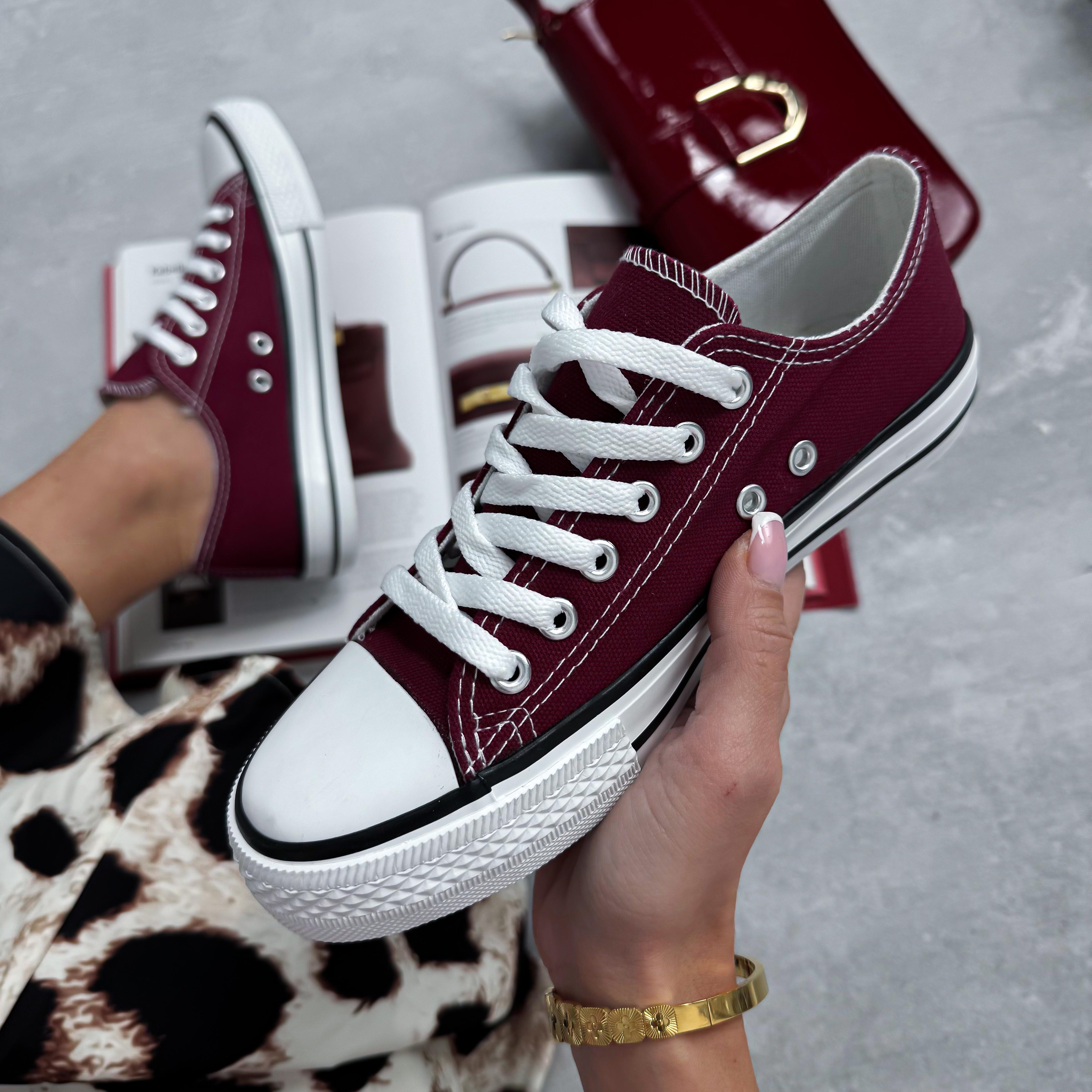 Vínové plátené tenisky