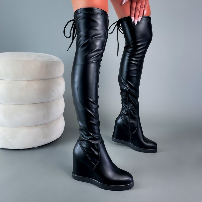 Čierne vysoké čižmy