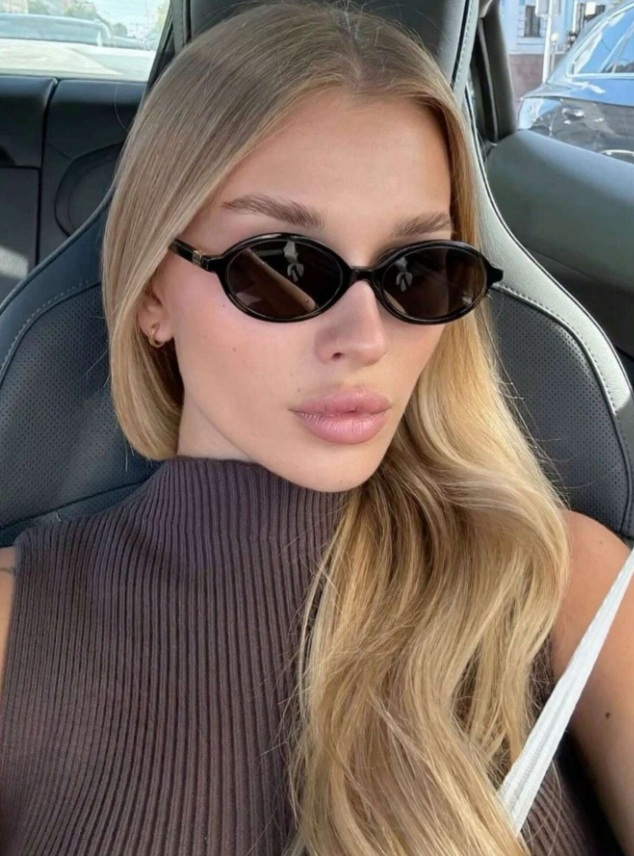 Čierne slnečné okuliare