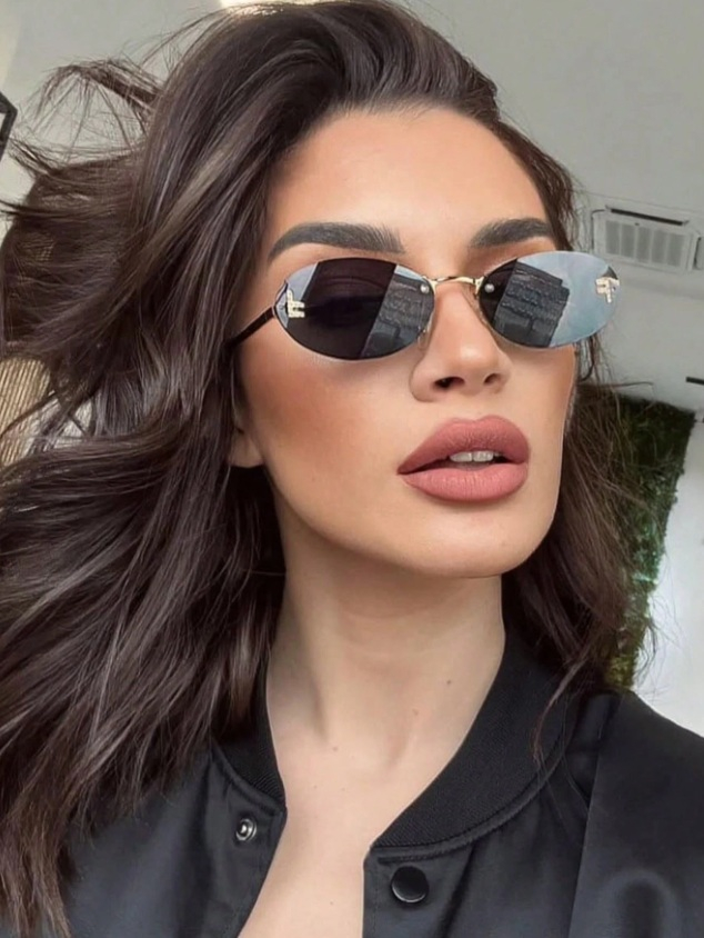 Čierne slnečné okuliare