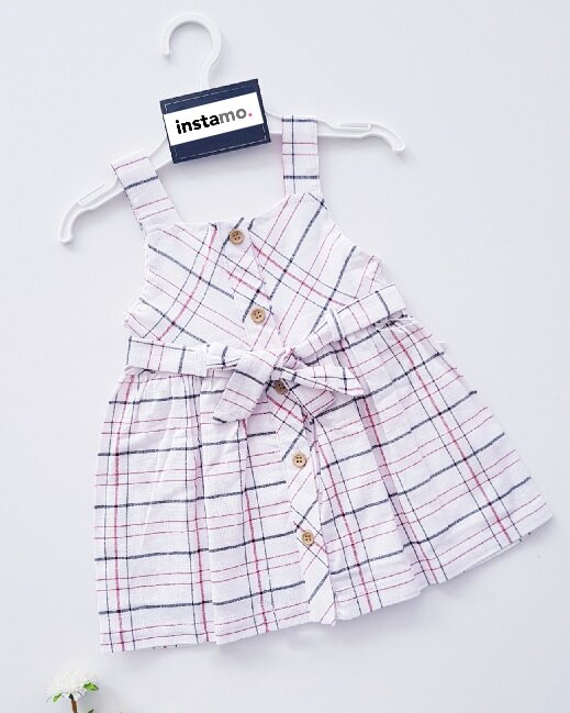 Biele kárované letné šaty