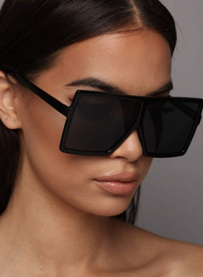 Čierne slnečné okuliare