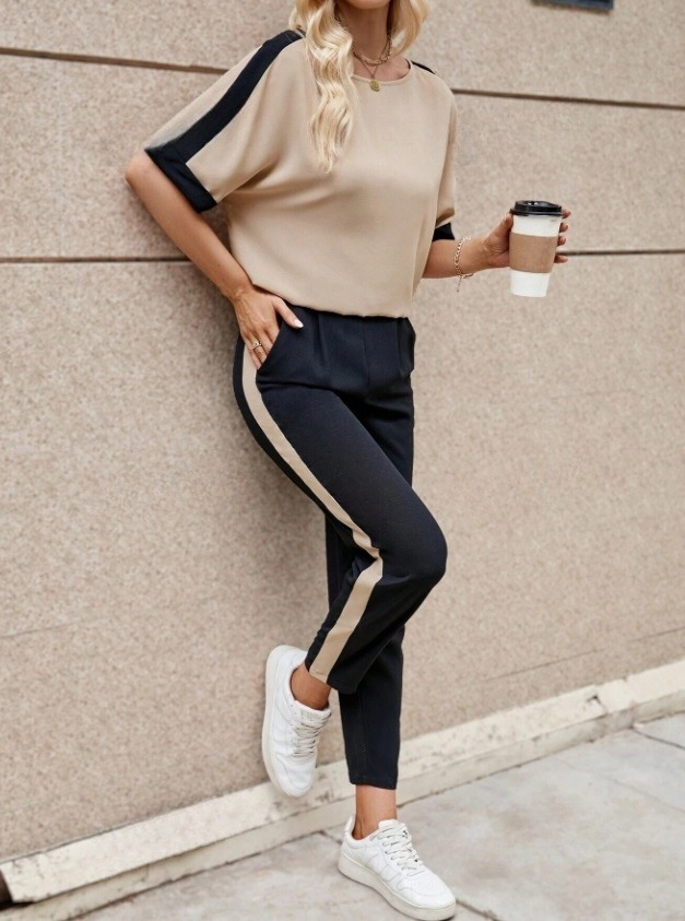 Béžovo-čierny komplet