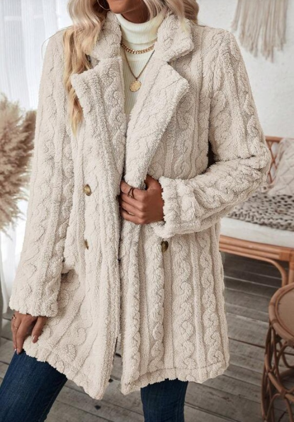 Béžový kožušinový kabátik