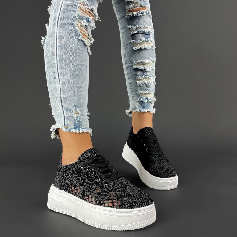 Čierne háčkované  tenisky