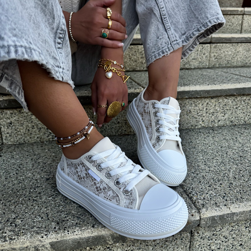 Béžové čipkované tenisky