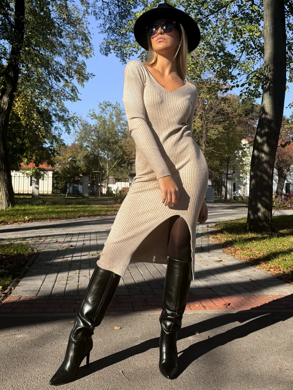 Béžové dlhé upletové šaty