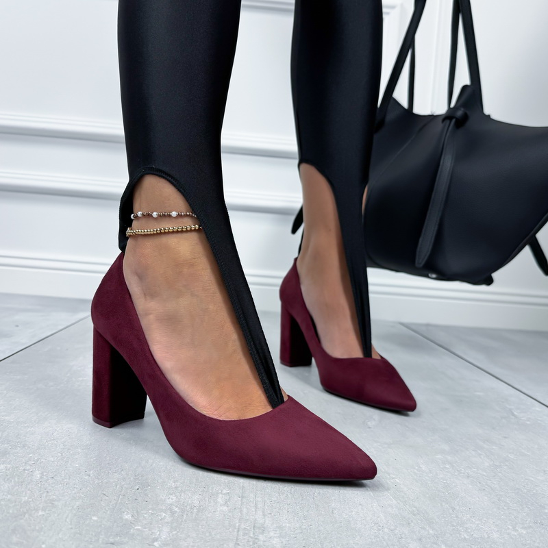 Bordové semišové lodičky na hrubom opätku