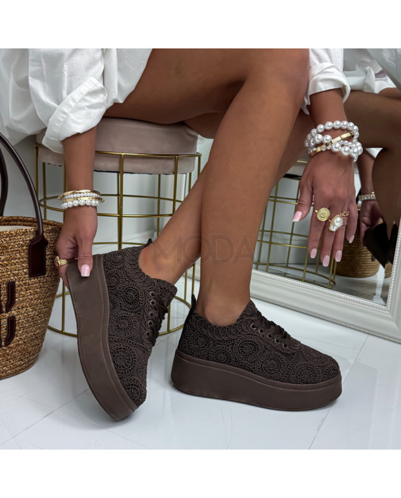 Tmavohnedé čipkované tenisky-327463-20