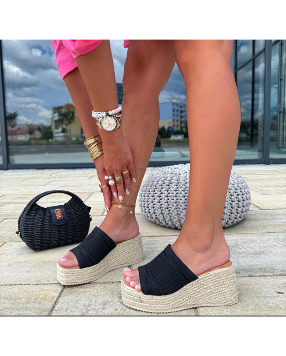 Čierne šľapky na platforme-320495-20