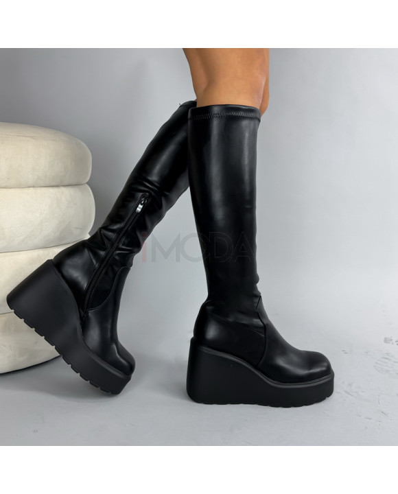 Čierne vysoké čižmy na platforme-324372-20