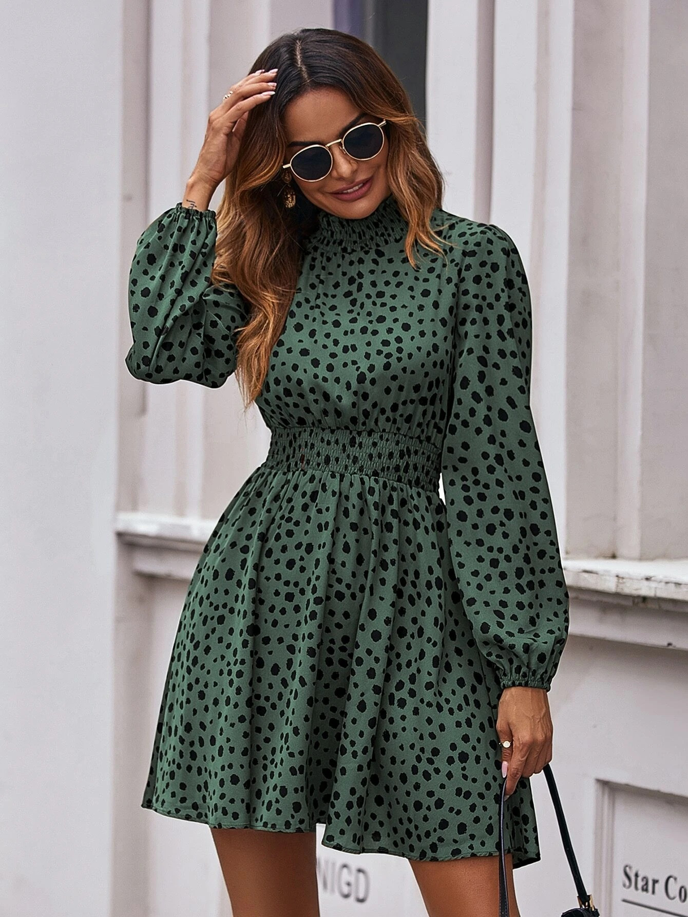 Zelené bodkované šaty-279514-33
