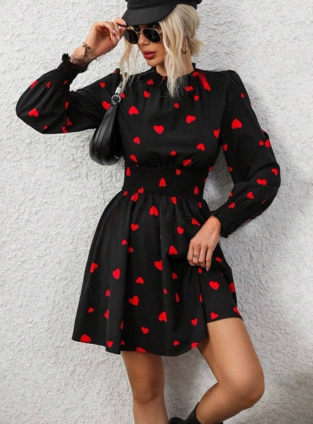 Čierne srdiečkové šaty-311630-35