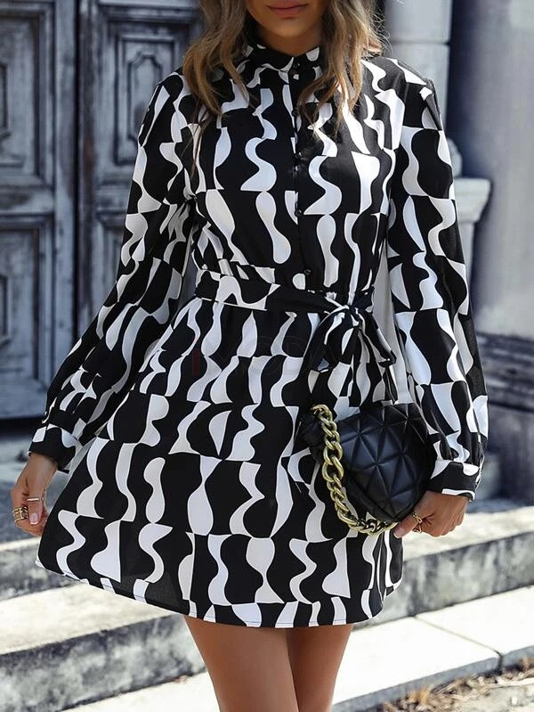 Čierno-biele vzorované šaty-279588-33