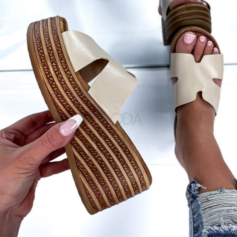 Béžové šľapky na platforme-285222-32