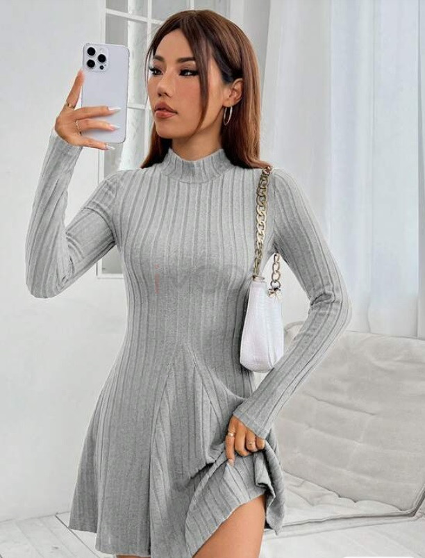 Vrúbkované sivé šaty-297442-34