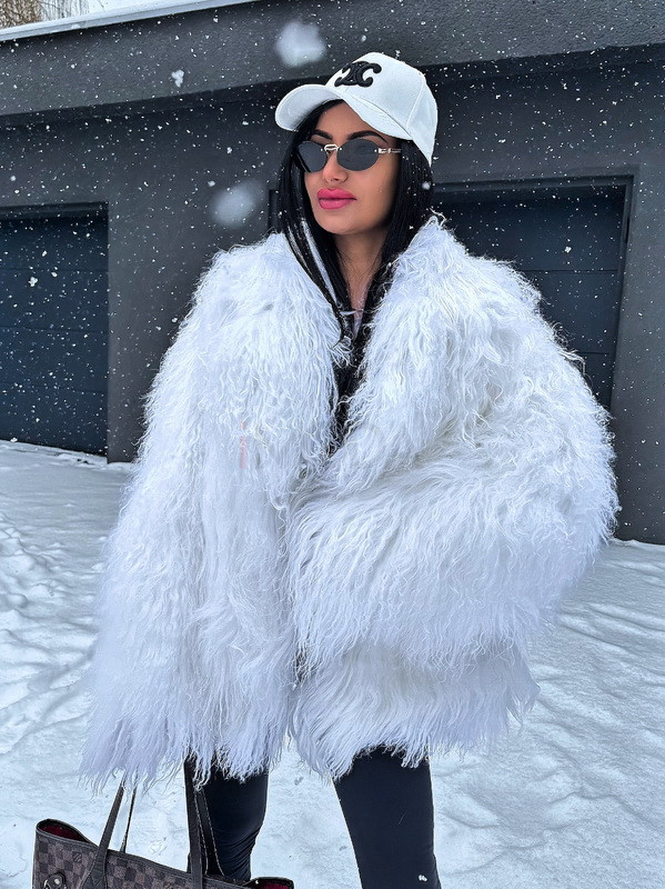 Kožuch z mongolskej ovečky WHITE-324629-39