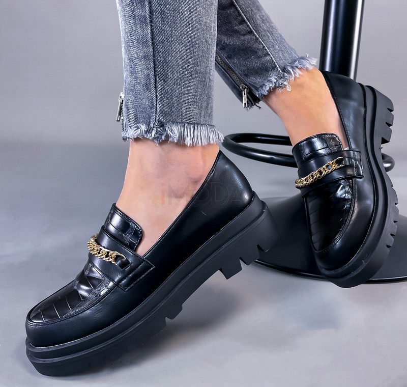 Čierne mokasíny s ozdobou-263948-34