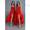 Červené dlhé saténové šaty