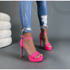 Neónovo-ružové  sandále