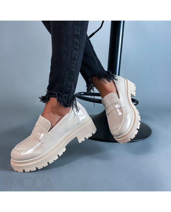 Svetlobéžové lakované mokasíny-287778-20